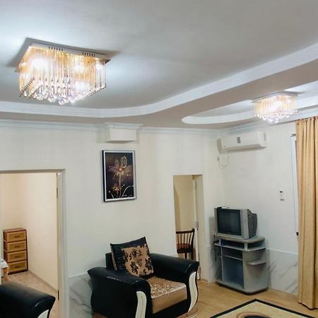 Apartment On Saakadze Батуми Екстериор снимка