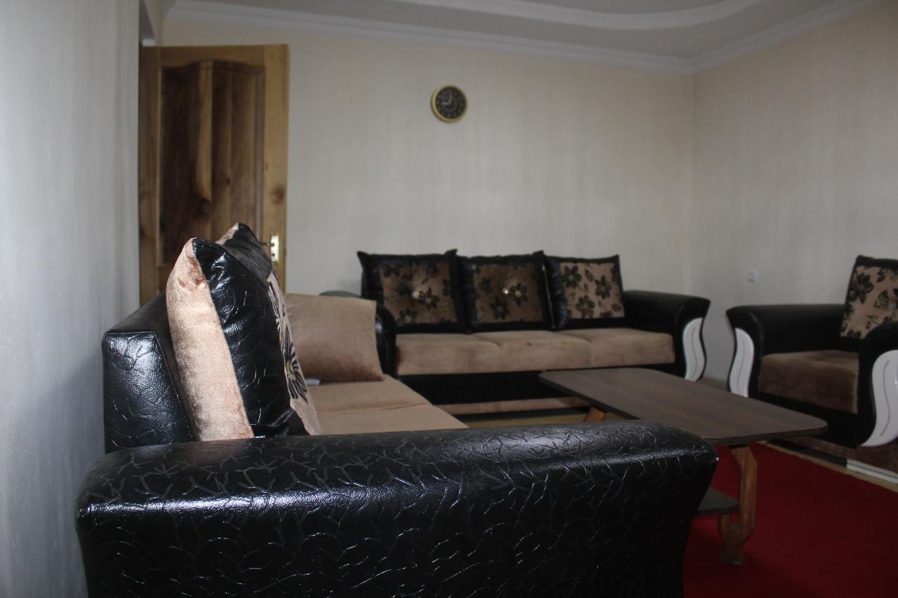 Apartment On Saakadze Батуми Екстериор снимка